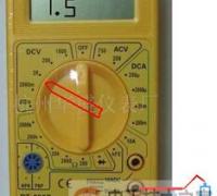 万能表如何测量电压？