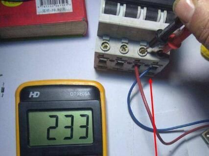 万用表电压挡量程测量误差分析