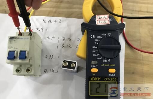 万用表测量交流工作电压，万用表交流电压档测电压