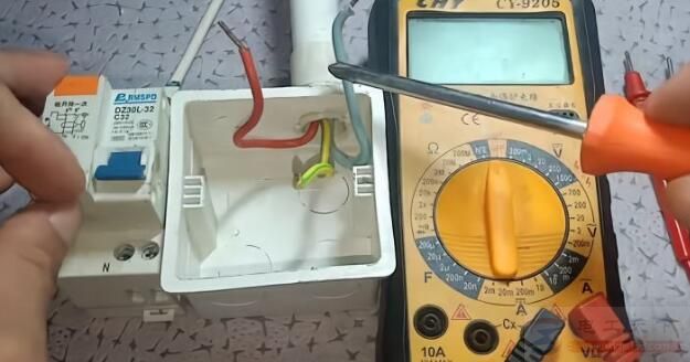 万用表测量漏电的常用方法