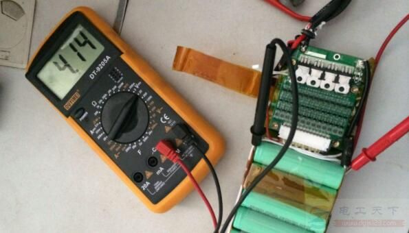 干电池有没有电怎么测量，二种测量方法看一看