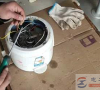 家用电饭锅插头接触不良怎么维修，从插座面板与电源线找原因