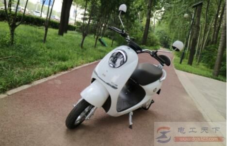 雅迪电动车与绿源电动车哪个质量好，十多年维修师傅告诉你答案