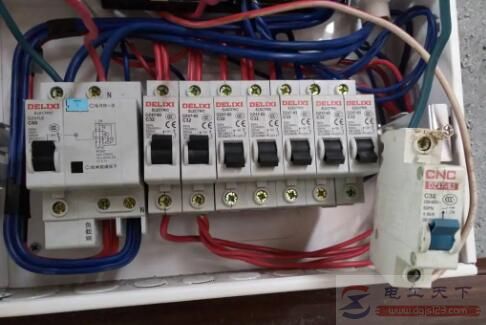 零线漏电导致家里电压升高怎么办