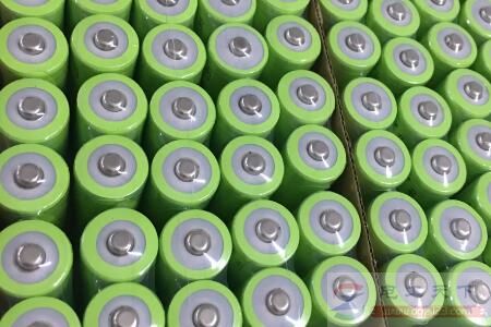 锂电池充电次数与寿命